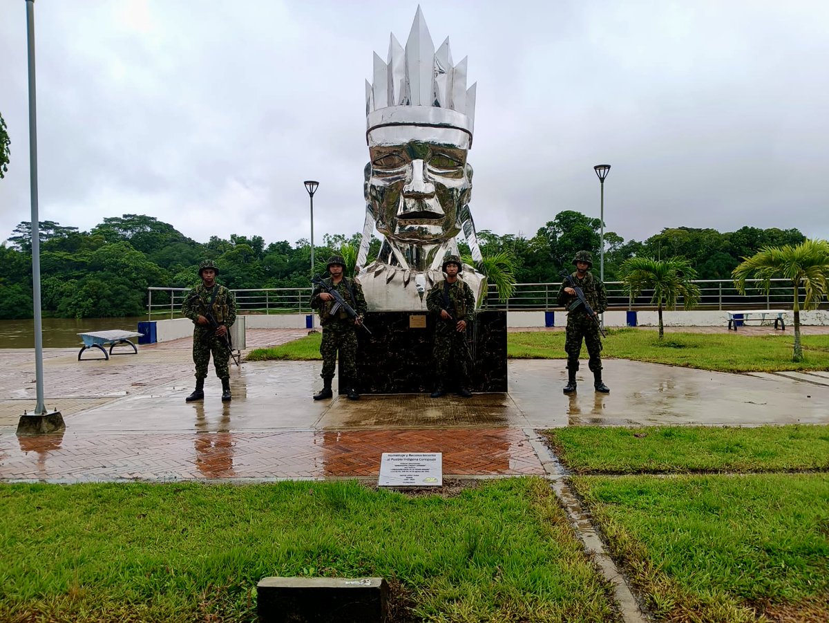 En Milán #Caquetá están los soldados del Batallón de Infantería Nº35 velando por la seguridad de las familias colombianas que visitan este hermoso municipio de la Puerta de Oro de la Amazonía colombiana. #ViajeSeguro con su @COL_EJERCITO.