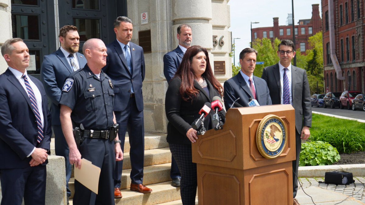 U.S. Attorney Darcie McElwee announced that 3 New Bedford, Mass. men have been indicted following a February 9 shooting in Saco. They've been charge w/conspiracy to distribute & possess w/intent to distribute cocaine & perpetrating a drive-by shooting. justice.gov/usao-me/pr/thr…