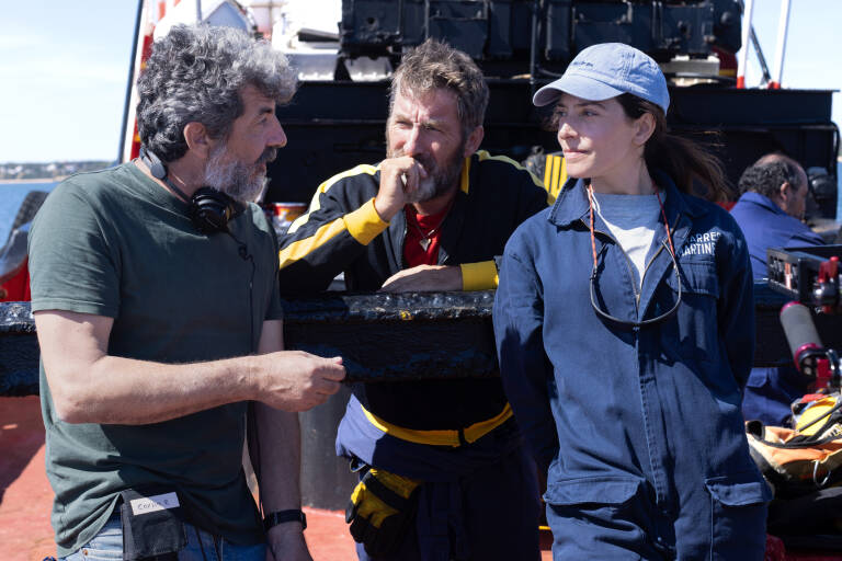 ANTONIO DE LA TORRE Y BARBARA LENNIE RUEDAN EN LA PROVINCIA DE HUELVA, “LOS TIGRES”, DE ALBERTO RODRÍGUEZ #cineespañol #rodaje #AlbertoRodrigues #AntoniodelaTorre #BArbaraLennie #Lostigres #JoaquínNúñez #JoséMiguelManzano #BazaloSkone #SilviaAcosta amadoresdelcine.blogspot.com/2024/05/antoni…