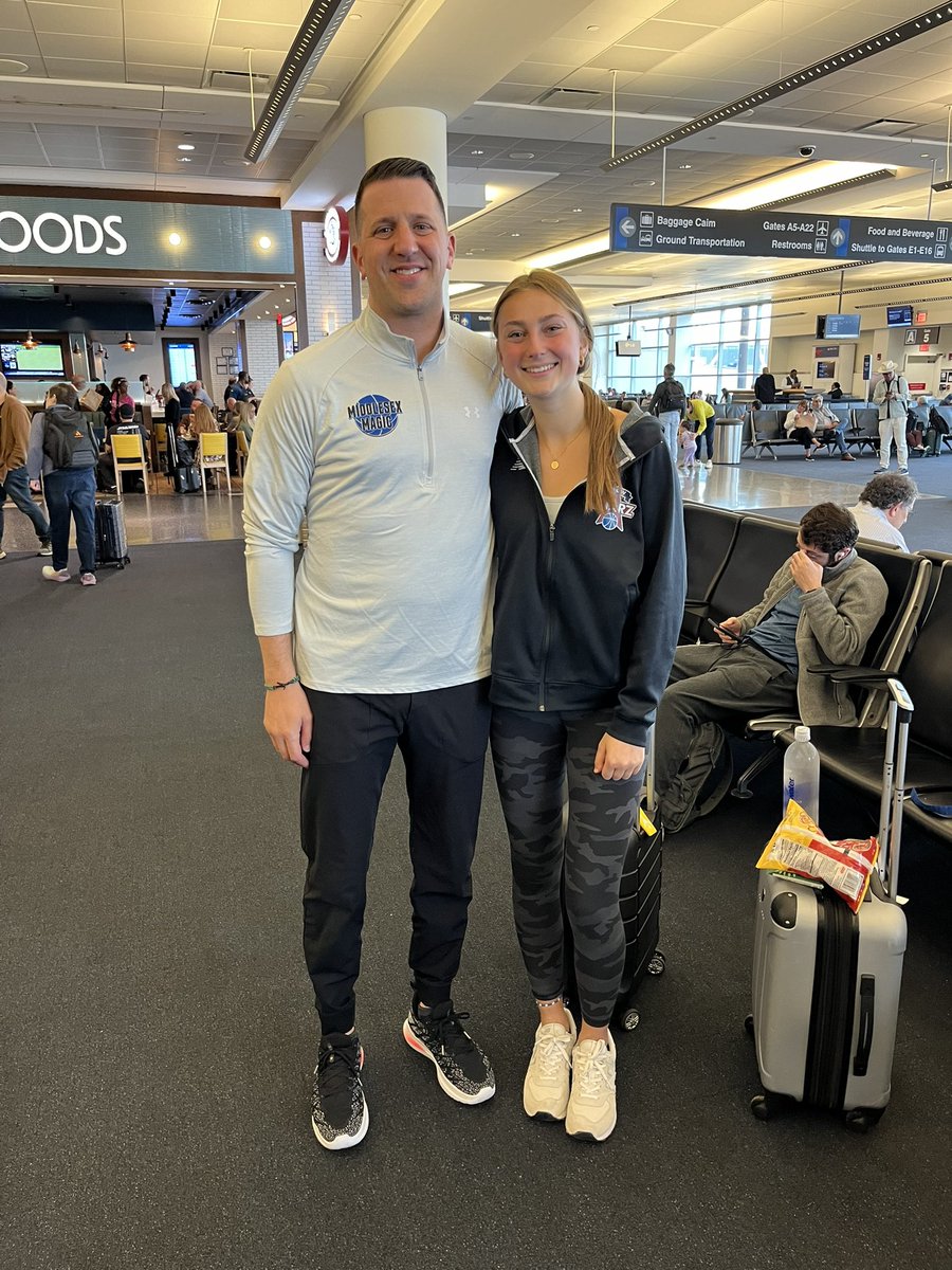 Bumped into Coach, Uncle, Gold Standard “Guy,” Chris G at the airport! Good luck in Ohio! We’ll hold it down in AC! 🏀🏀⛹️‍♀️⛹️‍♂️#Letshoop