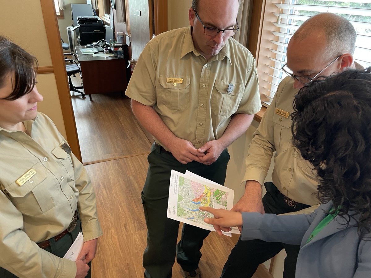This week, I was in Yakima, WA, to announce a number of investments that will support local jobs & healthy forests. It was great meeting with community, Tribal leaders and @forestservice staff who are committed to strong stewardship of our shared lands for generations to come!