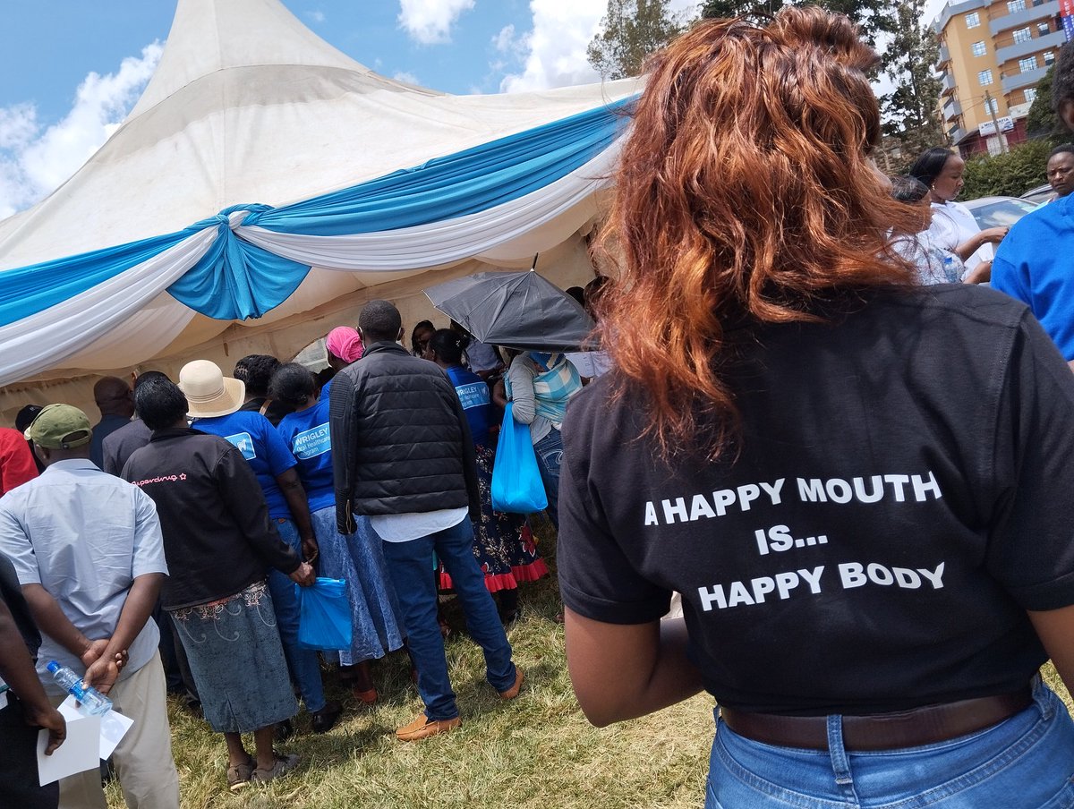 Dive into our latest feature article by Mark Mwenda, shedding light on the vital role of #CommunityHealthWorkers in #OralHealth 🦷 education! Discover how “a happy mouth leads to a happy body.” Read more: bit.ly/3UFooZf