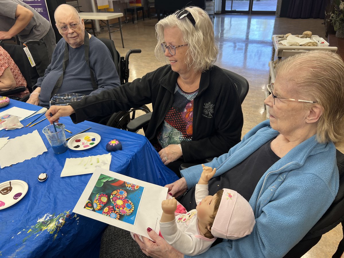 Millwoods residents were granite a fun time this week. Everyone brought out their rock-solid painting skills and contributed to a creative morning.
#yeg #seniorliving #getcrafty #werock