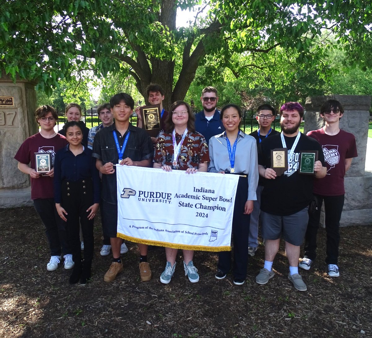 On Saturday, May 4, twelve Academy students competed at the state level for Academic Super Bowl in Science, Fine Arts, Mathematics, and Interdisciplinary.