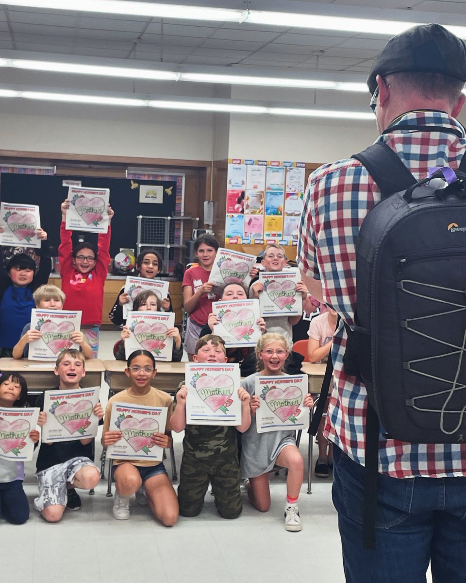 William Bowman (@williambbowman) on Twitter photo Fun visit to Mrs. Phillips’ fourth-grade class at White Deer elementary today. Their class turned in the winning artwork for the cover of The Daily Item’s first Mother’s Day special edition so they got a pizza party and an opportunity to meet the incomparable <a href="/thatphotoguy007/">Robert Inglis</a> Fun visit to Mrs. Phillips’ fourth-grade class at White Deer elementary today. Their class turned in the winning artwork for the cover of The Daily Item’s first Mother’s Day special edition so they got a pizza party and an opportunity to meet the incomparable <a href="/thatphotoguy007/">Robert Inglis</a>