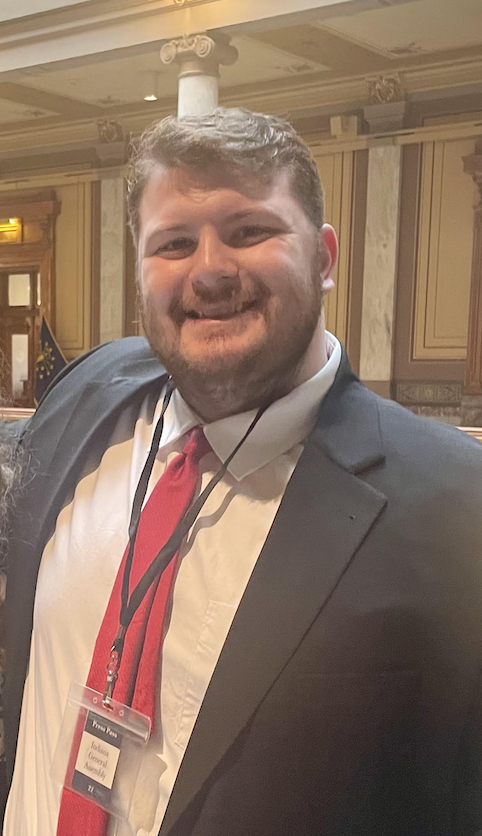 StatehouseFile's tweet photo. Xain Ballenger always took the extra assignment, walked you to your car after dark, answered zooms with his weiner dog, brought his lil sister to the Statehouse—and did stellar work. Now he's graduating and off to be a reporter for The Hometown Register. And we are sad &amp; proud. https://t.co/IpJad1QDB2