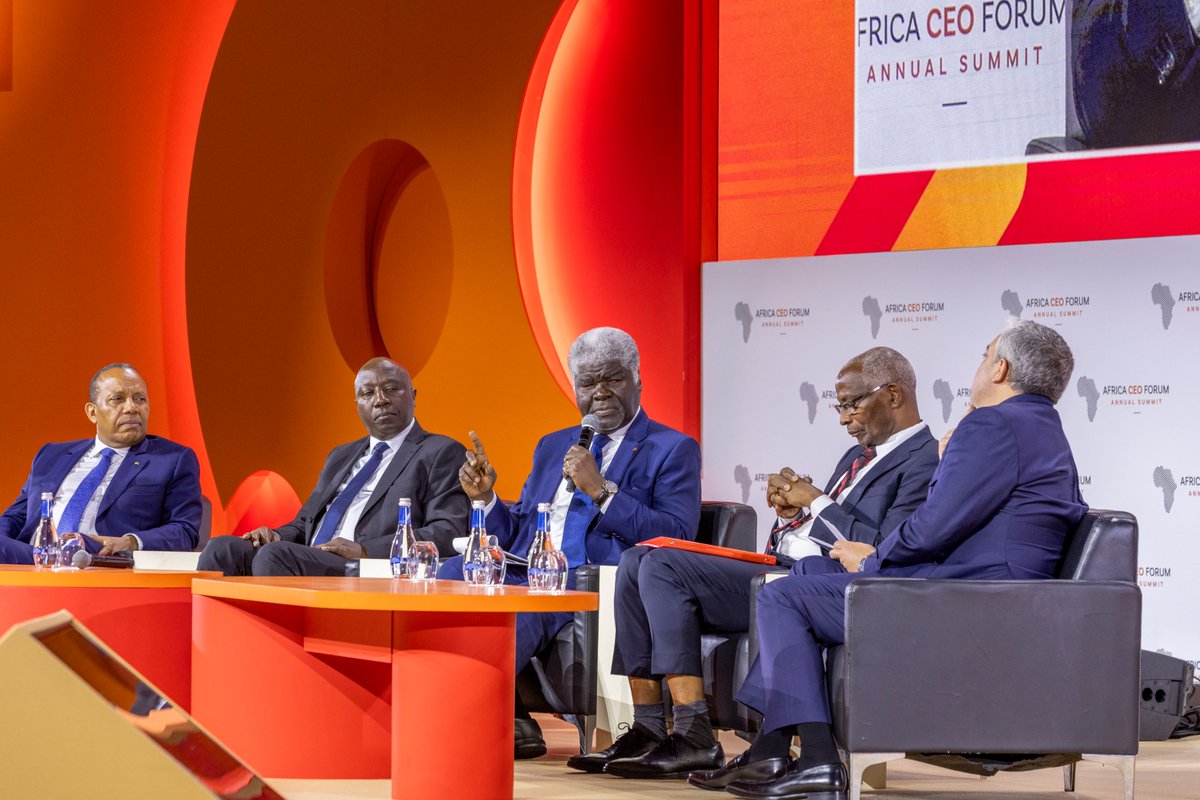 Présent à #Kigali, au #Rwanda, dans le cadre de @africaceoforum 2024, le Premier Ministre @DrBeugreMambe a participé, ce jeudi 16 mai, à un panel de haut niveau réunissant les Premiers ministres du Rwanda, de Sao Tomé et Principe, et de Guinée. Il a notamment présenté les