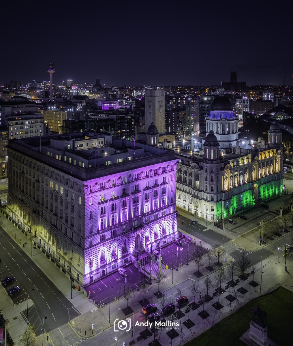 2 of the 3 Graces 🌃🤩 #liverpool @stjohnsbeacon