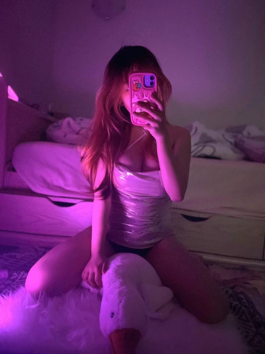 今天学长故意用手蹭了蹭我的胸跟我说我很骚，但是我明明是他蹭的又不是我，虽然感觉确实挺爽的…