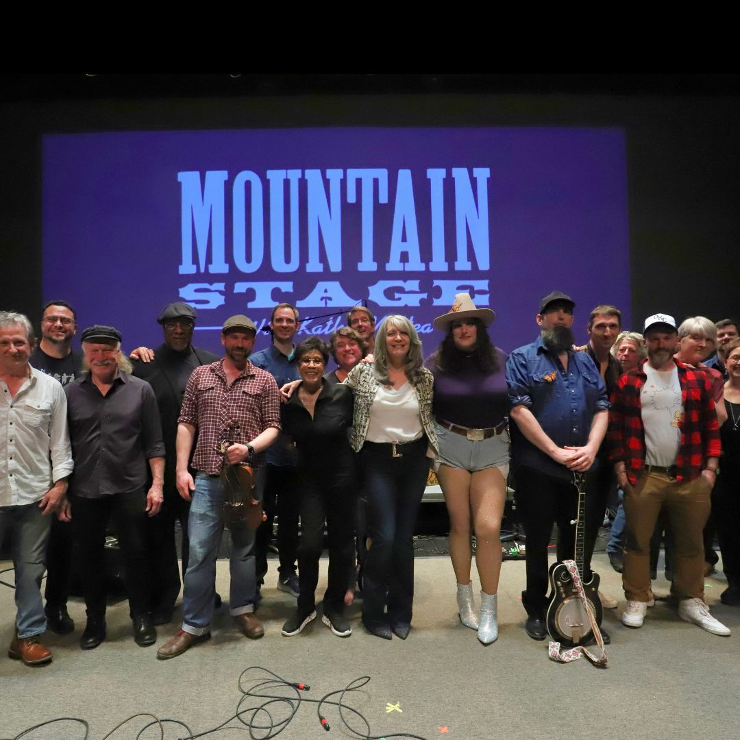 📻 Tune in starting Friday to hear this week's premiere broadcast of Mountain Stage! Host Kathy Mattea welcomes @BettyeLaVette, Keller Williams, @kimrichey, @TheLanganBand, and @mjsecretfamily on this new episode. 🎙️buff.ly/4bDefTG