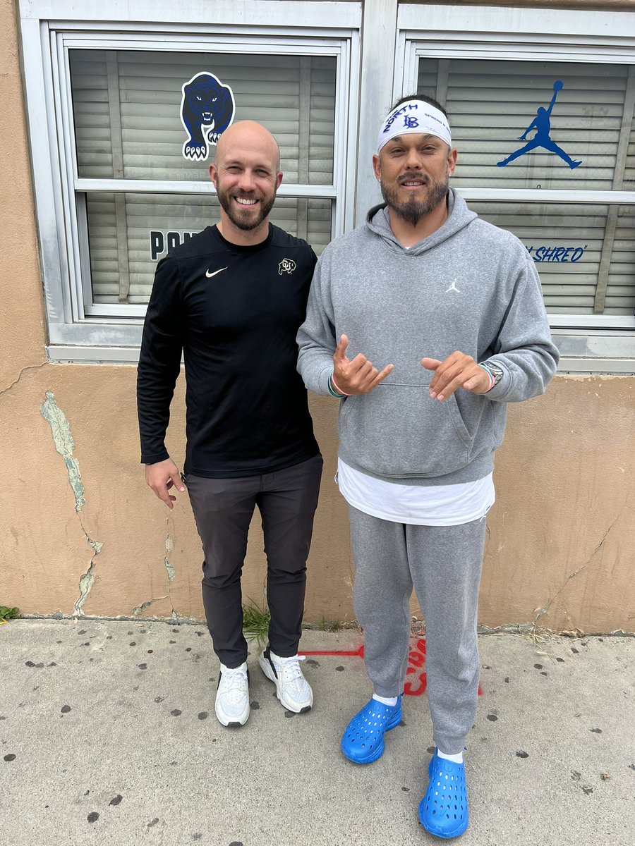 Always a Good Day when @CoachBartolone @CUBuffsFootball Slides down to #TheNorth 🤙🏾🤙🏾🤙🏾 #SpreadNshred @BrandonHuffman @GregBiggins @Tarek_Fattal @johnwdavis