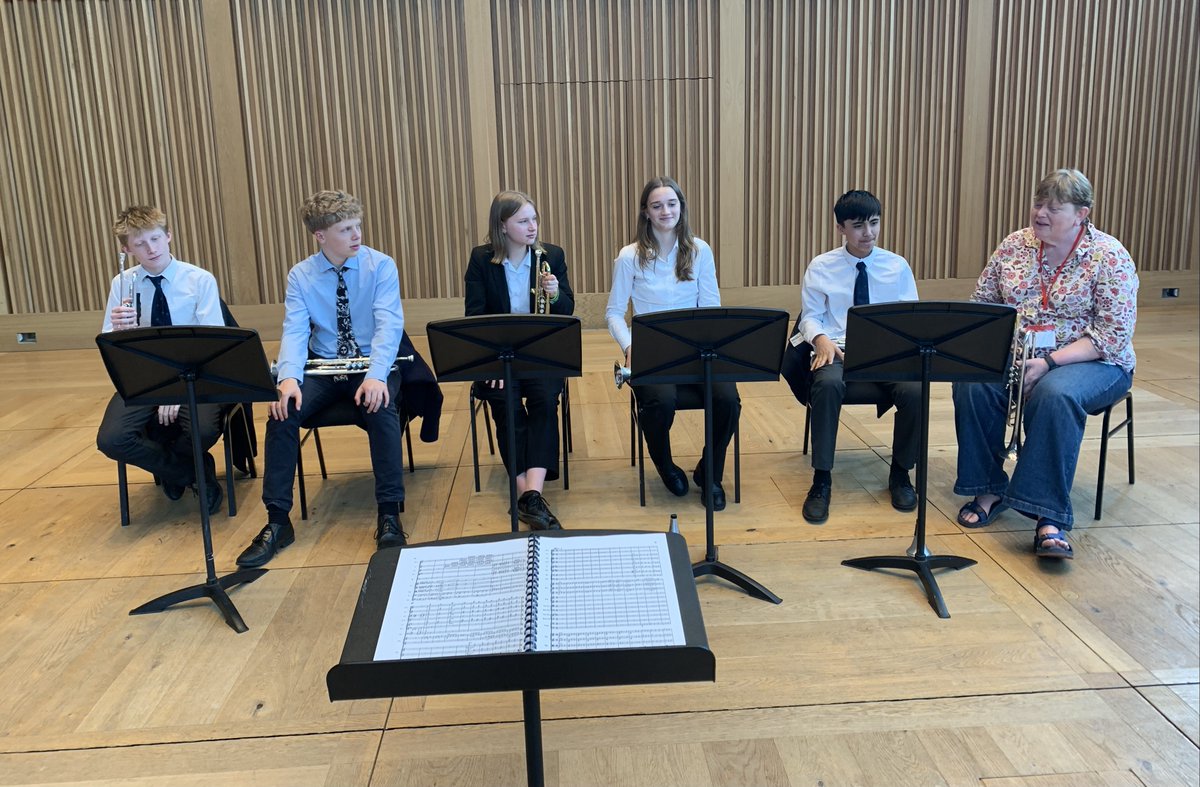 Music At Wells (@musicatwells) on Twitter photo Huge thanks to <a href="/RCMLondon/">Royal College of Music</a> professor & Principal Trumpet <a href="/BBCConcertOrche/">BBC Concert Orchestr</a> Kate Moore who joined us today inโ๏ธWells for a day of inspiring trumpet and brass ensemble masterclasses. Seen here putting our superb Holst Planets trumpet section through their paces! #brass #inspire ๐๐ Huge thanks to <a href="/RCMLondon/">Royal College of Music</a> professor & Principal Trumpet <a href="/BBCConcertOrche/">BBC Concert Orchestr</a> Kate Moore who joined us today inโ๏ธWells for a day of inspiring trumpet and brass ensemble masterclasses. Seen here putting our superb Holst Planets trumpet section through their paces! #brass #inspire ๐๐
