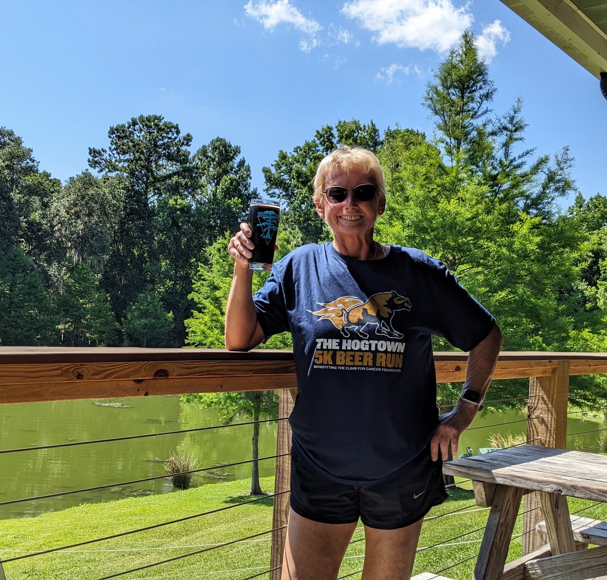 When your 33rd anny (gasp!) & #AmericanCraftBeerWeek fall in same wk ! 😎😍💑 WooPartyHoo! 🍻 I'm baaack ➡️ Helloo, Gainesville FL! 🍻 Now @swamphead : River Logger Black Lager 😎 Gets a smiley face from me! 🙂 Yeah there's a #5k @uflorida too! 💑
#whyilovegnv #acbw2024 #flbeer