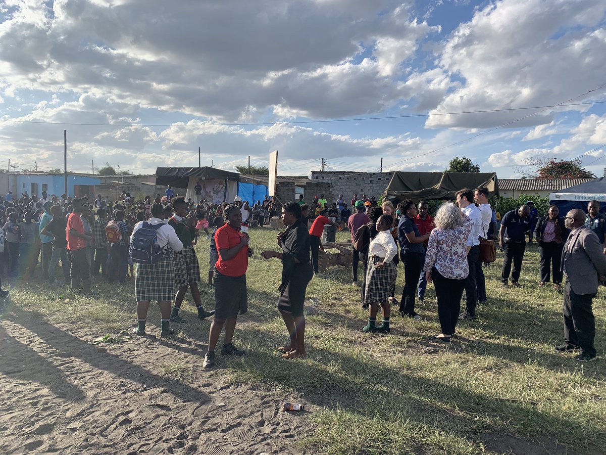 Very impressed by @MarieStopes mobile clinic in Lusaka, providing urgently needed SRHR services. Sweden’s minister for trade and development cooperation @JohanForssell committed to continued, solid Swedish support for SRHR.