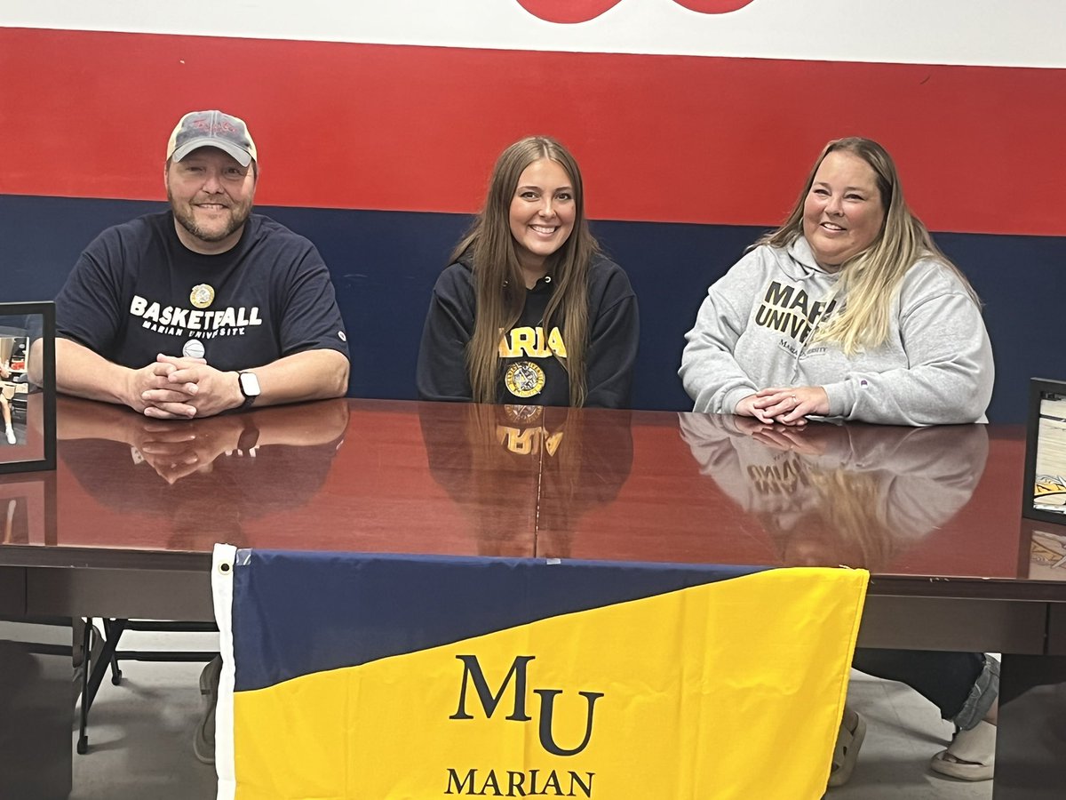 BNL Athletics (@bnlathletics1) on Twitter photo BNL’d Madisyn Bailey officially signs with Marian wbiw.com/2024/05/16/bnl… <a href="/BNLAthletics/">BNL Star Athletics</a> <a href="/MadisynBailey24/">Madisyn Bailey</a> <a href="/MUKnights/">Marian Knights</a> <a href="/bnlladystars/">BNL Lady Stars Basketball</a> BNL’d Madisyn Bailey officially signs with Marian wbiw.com/2024/05/16/bnl… <a href="/BNLAthletics/">BNL Star Athletics</a> <a href="/MadisynBailey24/">Madisyn Bailey</a> <a href="/MUKnights/">Marian Knights</a> <a href="/bnlladystars/">BNL Lady Stars Basketball</a>