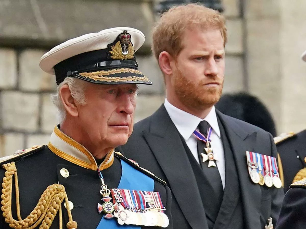 #KingCharles DENIED #PrinceHarry Photo Op After His Outrageous Demands Via Email Read Full Detail please: celebritynews-website.blogspot.com/2024/05/king-c…