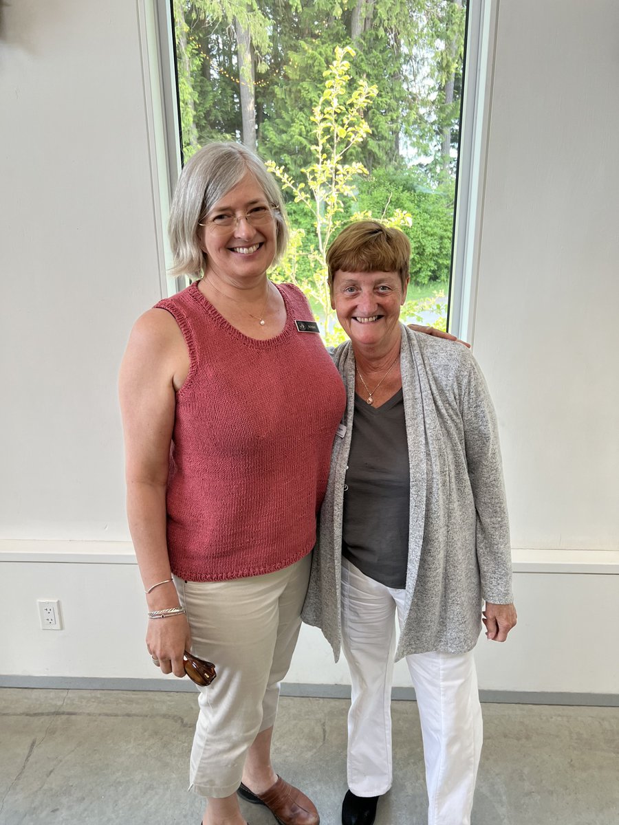 #RosAroundTown - Shout out to @SeaCiderHouse for reaching their 20th Anniversary year. Ros had the pleasure of connecting with Kristen Needham at the recent Destination Greater Victoria hosted at Sea Cider.
#yyjevents #yyj #businessnetworking