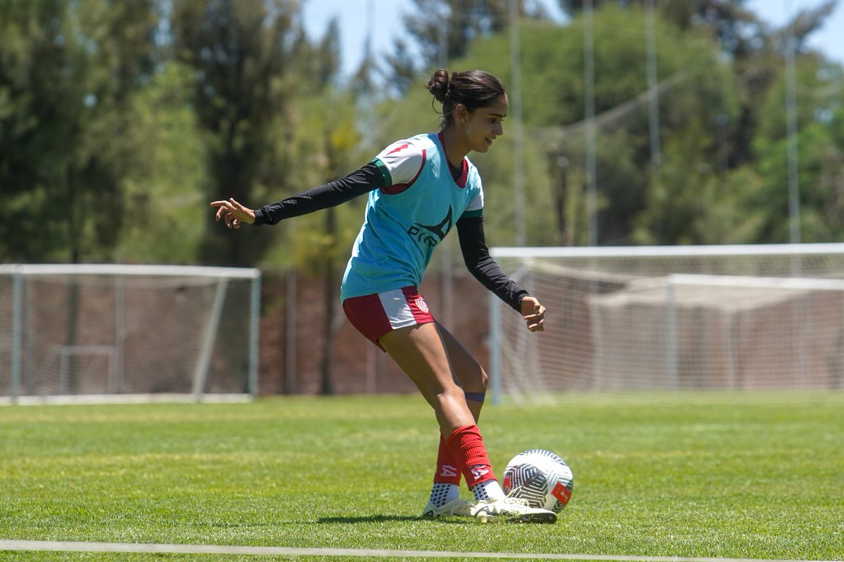 👏 ¡Regresaron! ✨ ¡Las Centellas realizaron el primer entrenamiento de la pretemporada de cara al Torneo Apertura 2024! ⚽️ 🫶 ¡Bienvenidas de vuelta! ✨ #FuerzaCentellas ⚡️