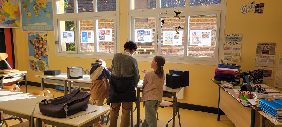 Encore une ch'ART'mante soirée à l'école. Parents et enfants ont joué avec l'art dans notre musée éphémère 🎨 @61Ien @dsden61 @Cpd_Arts_61