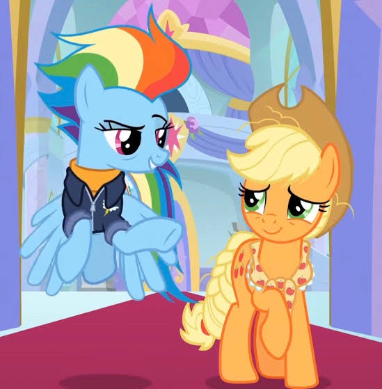 NiccalsUwu87865's tweet photo. So I realized that these two remind me of appledash
One of my rarely favorite ships
Why you might be asking I mean the personality plus their looks a little
#appledash #mlpspoilers https://t.co/OTXenqKYJs