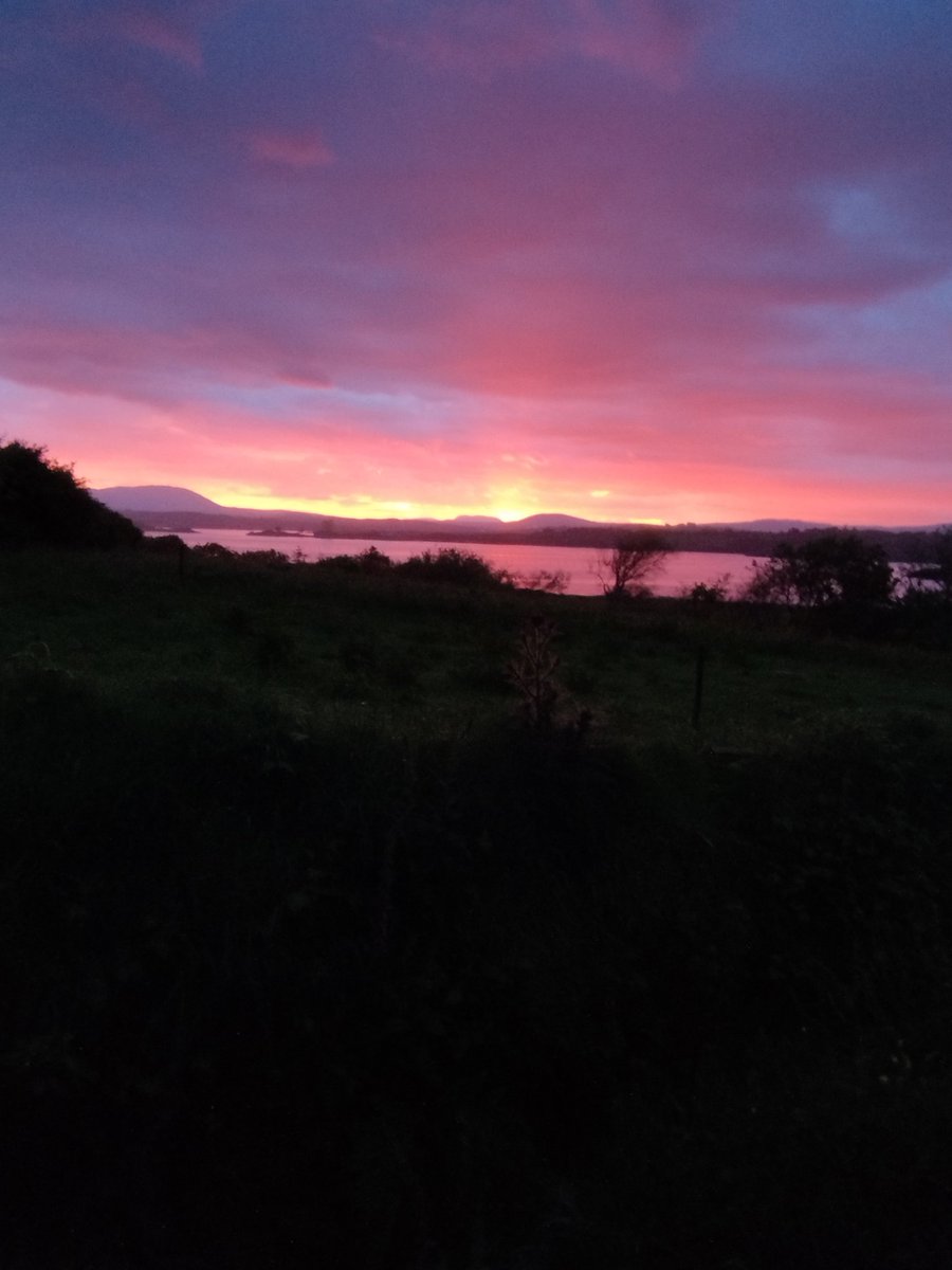 Pouring down here, but amazing sunset across the bay 

#westcork #weather #irishweather
