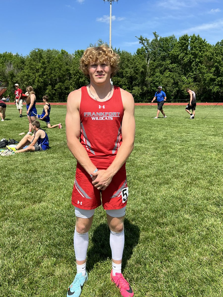 Congratulations to Carter Olsen for breaking the school record in the 100m with a time of 10.92 seconds. The old record was held by Derek Hawkinson set in 2000. @TVLSpotlight @sportsinkansas @kndyradio @KanzalandSports