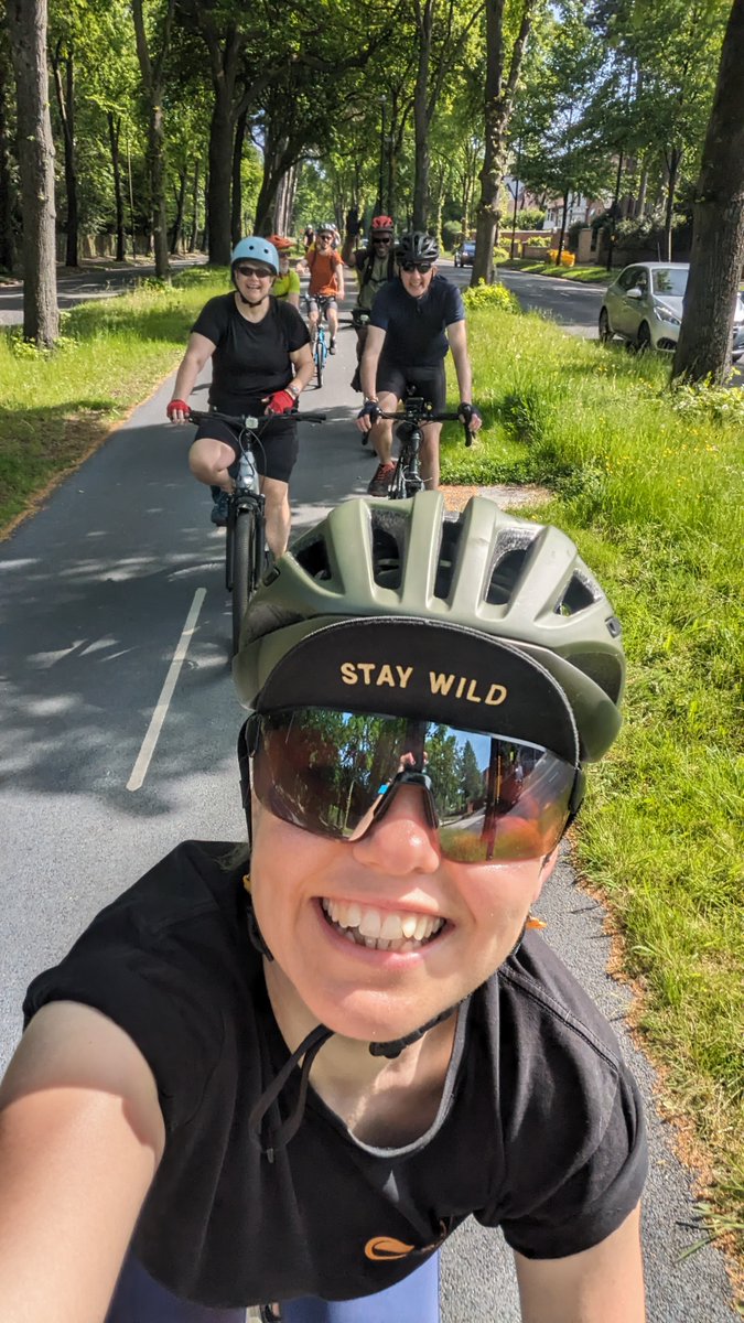 Clean Air, Less Traffic, More Joy! 🚲Led Ride exploring outdoor spaces, bike friendly routes, meeting neighbours & connecting in nature with a pit stop @MoseleyFarmMkt & @MoseleyParkPool ⏰Saturday 25th May - 10am Meeting @mac_birmingham BOOK NOW: eventbrite.com/e/led-ride-fro… 💚