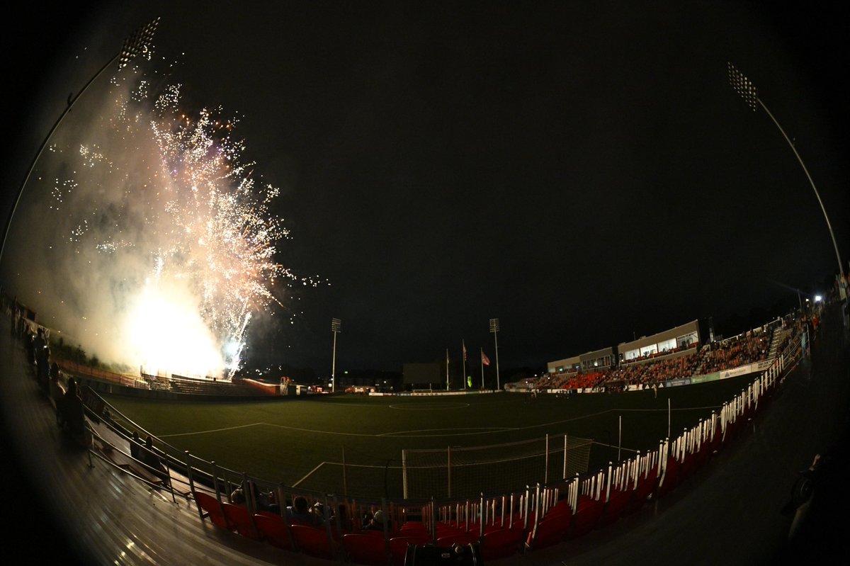 Fireworks are back at CHI Memorial Stadium on Saturday, May 25th 🎇 Grab your tickets now 👉 bit.ly/3R8iXkH #DaleLobos 🔴🐺 #DefendTheDen