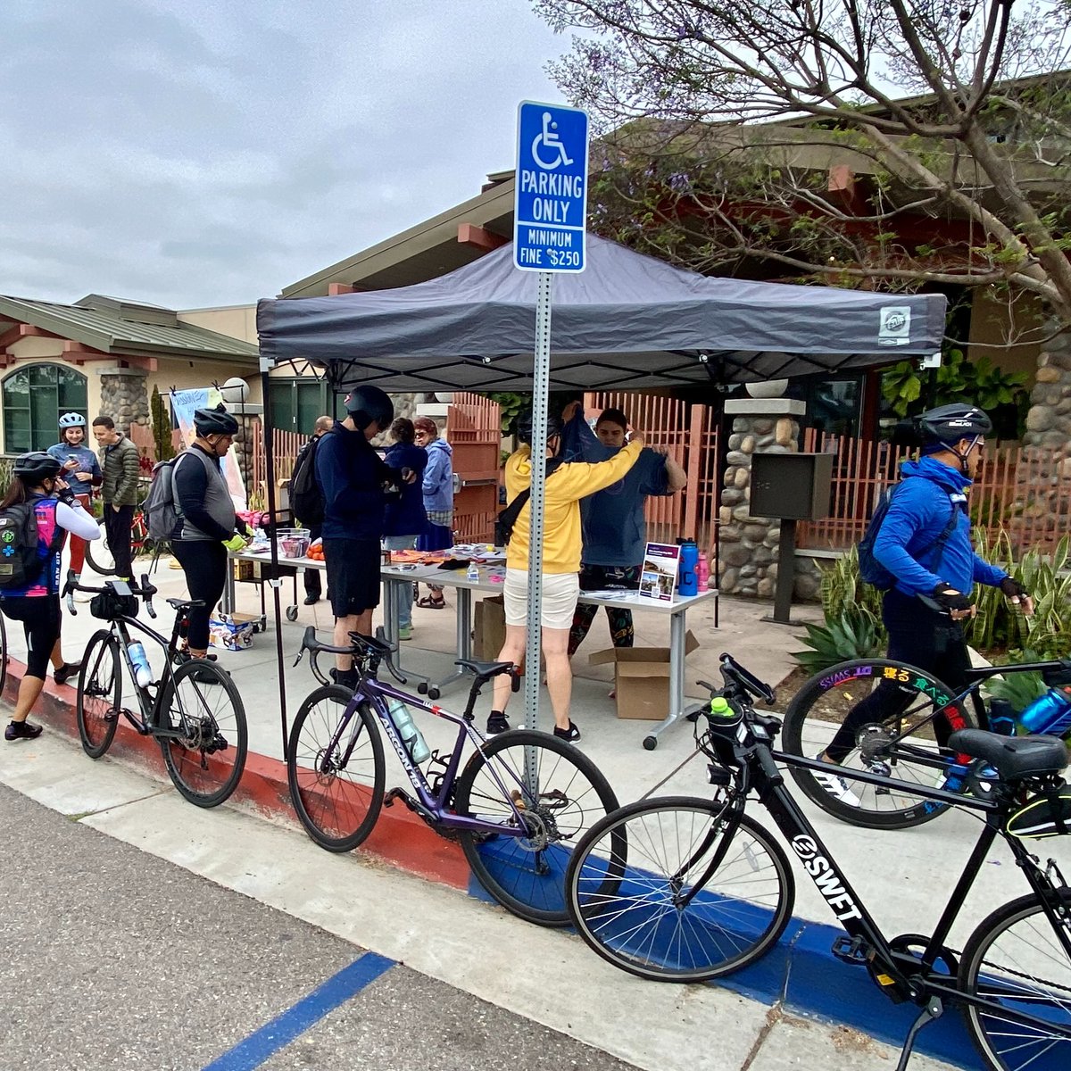 🚴‍♂️💨THANK YOU to everyone who pedaled up to one of the City's #BikeAnywhereDay pit stops this morning. Remember, every ride brings us a step closer to a sustainable, green future. Keep pedaling, the future is #ForAllofUs. 🌍💚