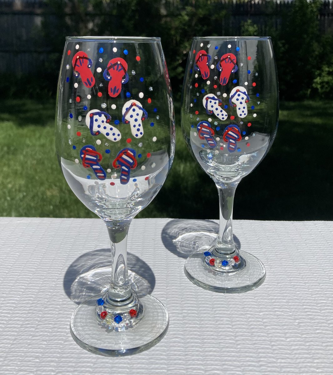 Cool Summer glasses etsy.com/listing/172769… #summer #wineglasses #flipflops #SMILEtt23 #etsy