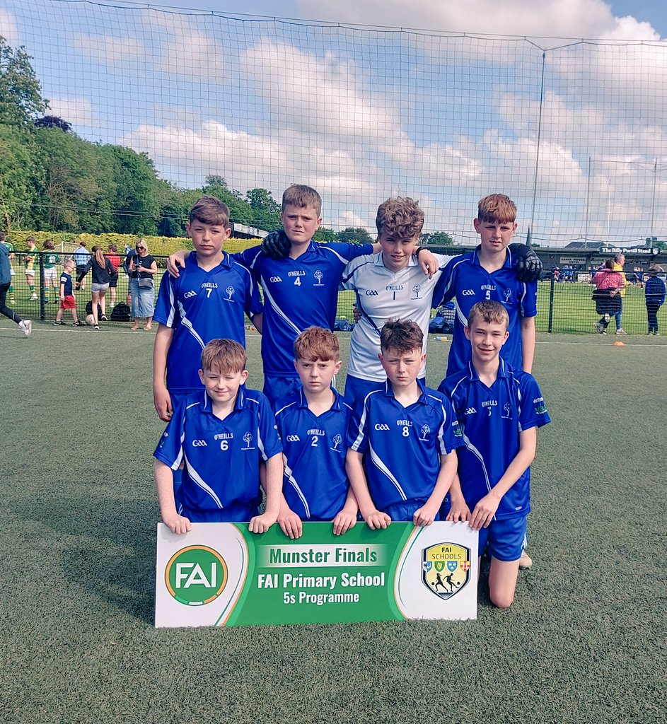 Well done done to these boys on reaching the Munster finals of the @FAIreland #Primary5s @LoughDergFC @NenaghGuardian a wonderful achievement. Maith sibh 👏 💪
