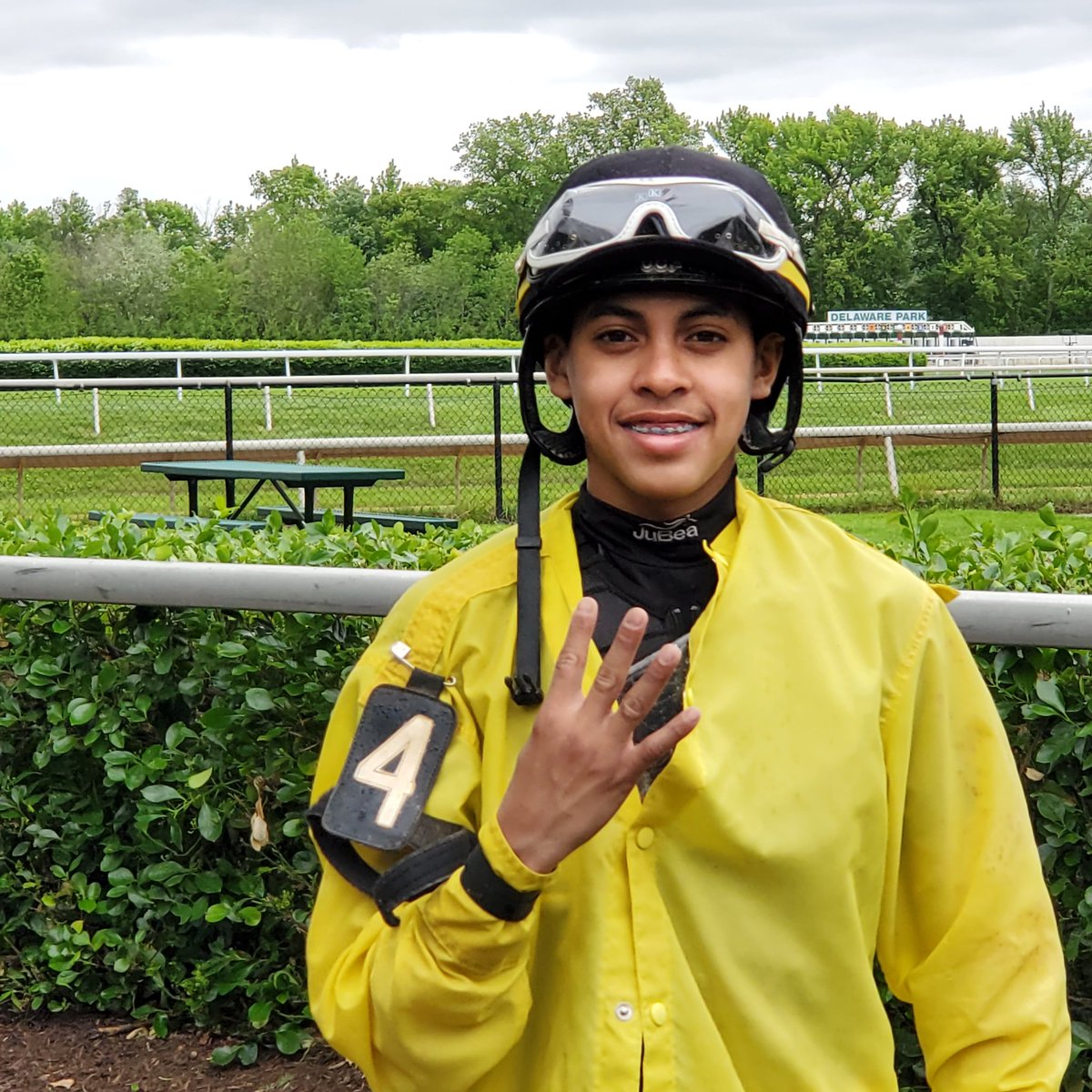16 year old jockey Ederik Robles watches the replay of 1 of his 4 wins today @DelParkRacing . @MasonnumberMark @StantonSalter