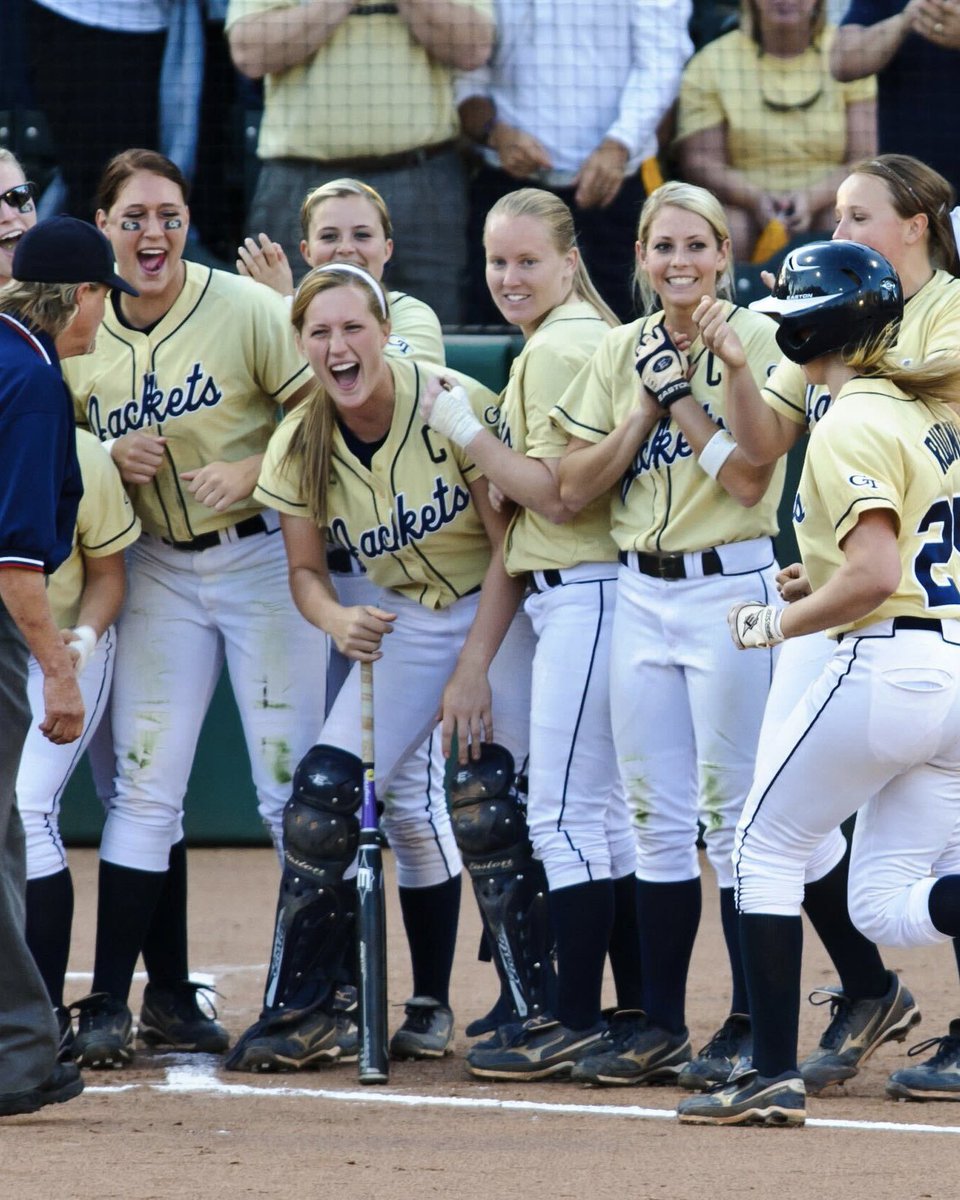 The 2024 Jackets finished the season with 89 home runs. Joining 2007, 2010 and 2011 as the only teams in program history with 80+ 💣 #StingEm x #BeGold