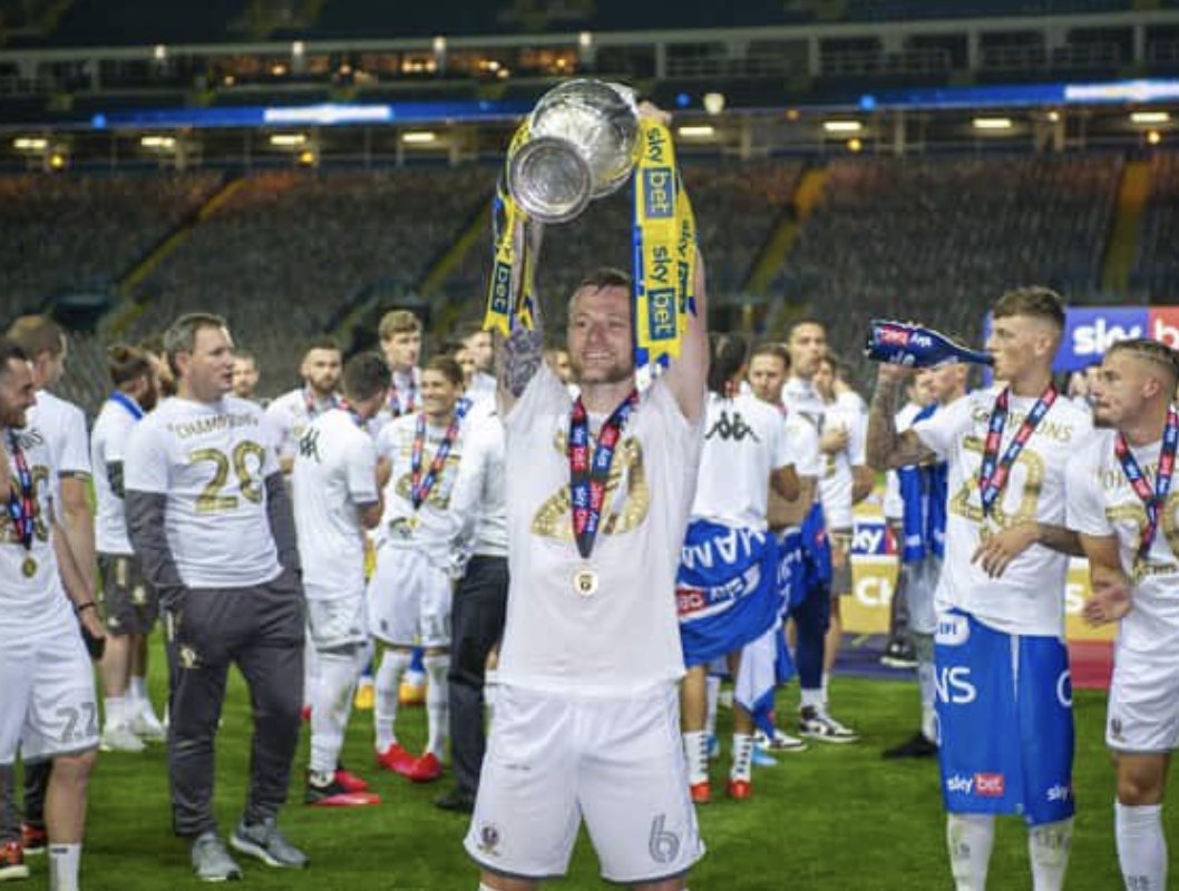 Such a beautiful moment. Liam Cooper comes on to an unbelievable reception. His final appearance at Elland Road after 10 years as club captain. An unbelievable captain and talisman at Leeds United. A Championship winner. A champion. A proper Leeds icon. Going out on a high.