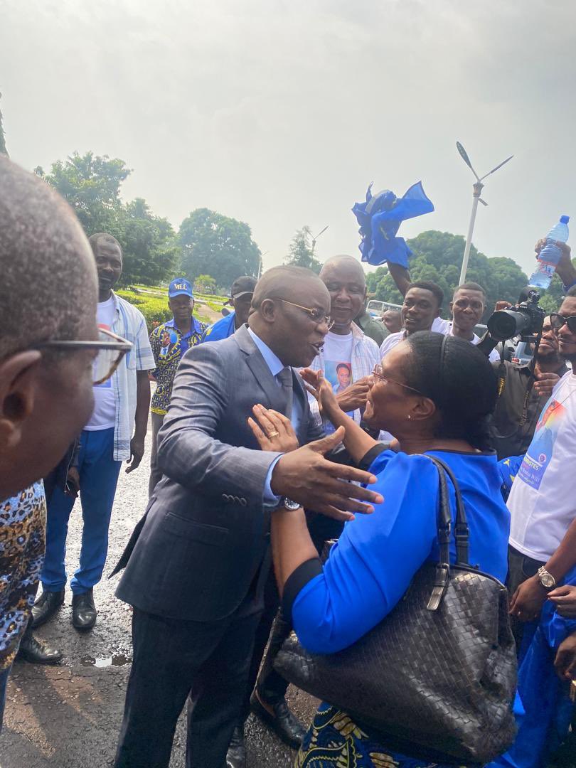 DynamiqueDjunga's tweet image. Maître Paul Djunga figurait parmi les personnalités marquantes venues soutenir la candidature de l’Honorable Caroline BEMBA au poste de Questeur Adjoint du prochain bureau de l’Assemblee Nationale au palais du peuple