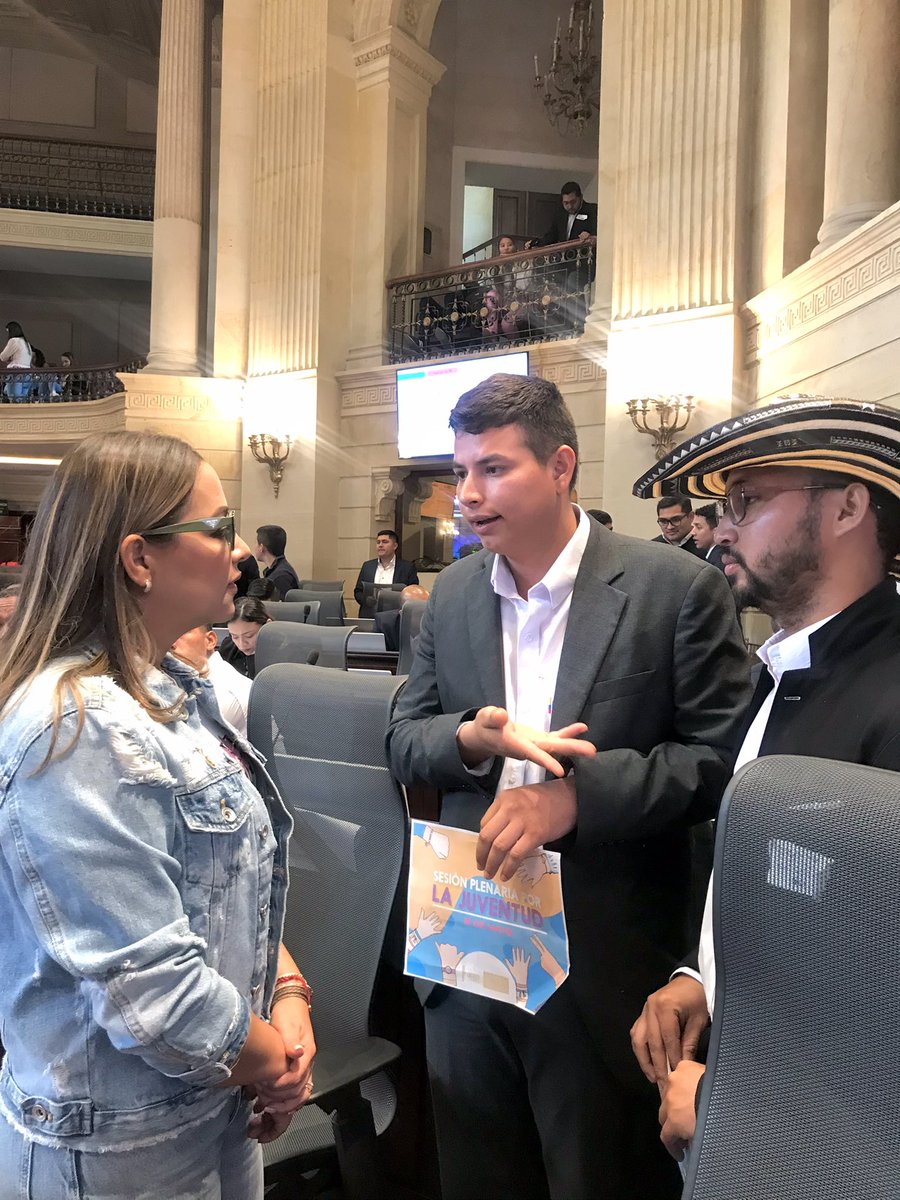 Estamos felices de recibir a los Consejeros de Juventudes de Colombia 🇨🇴 La invitación es seguir unidos para escuchar y garantizar los derechos de los jóvenes 💪🏼 #DejandoHuella #SesiónPlenariaporLaJuventud