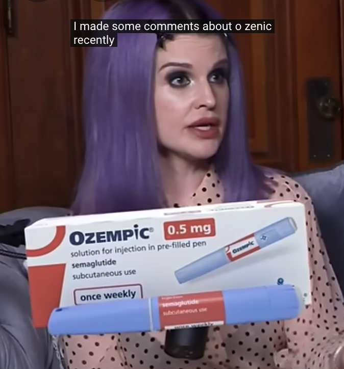 OMG, experts on skinty? Kelly and Sharon Osbourne weigh-in on Ozempic use omgwh.at/T6zwqh #Celebs #kellyosbourne #ozempic