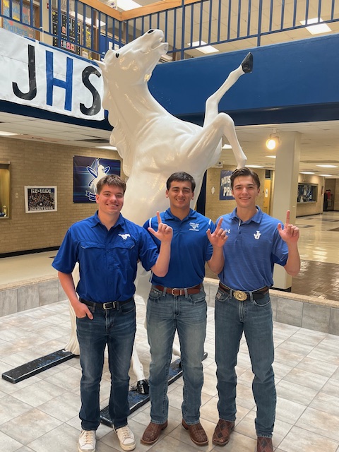 Congratulations to Jackson Gutierrez, Caleb Garza, and Devin Guller from @NISDJaySEA, each of whom received appointments to the United States Naval Academy. 🎉This achievement is a testament to their hard work and dedication!  #SeniorSpotlight #TeamNorthside