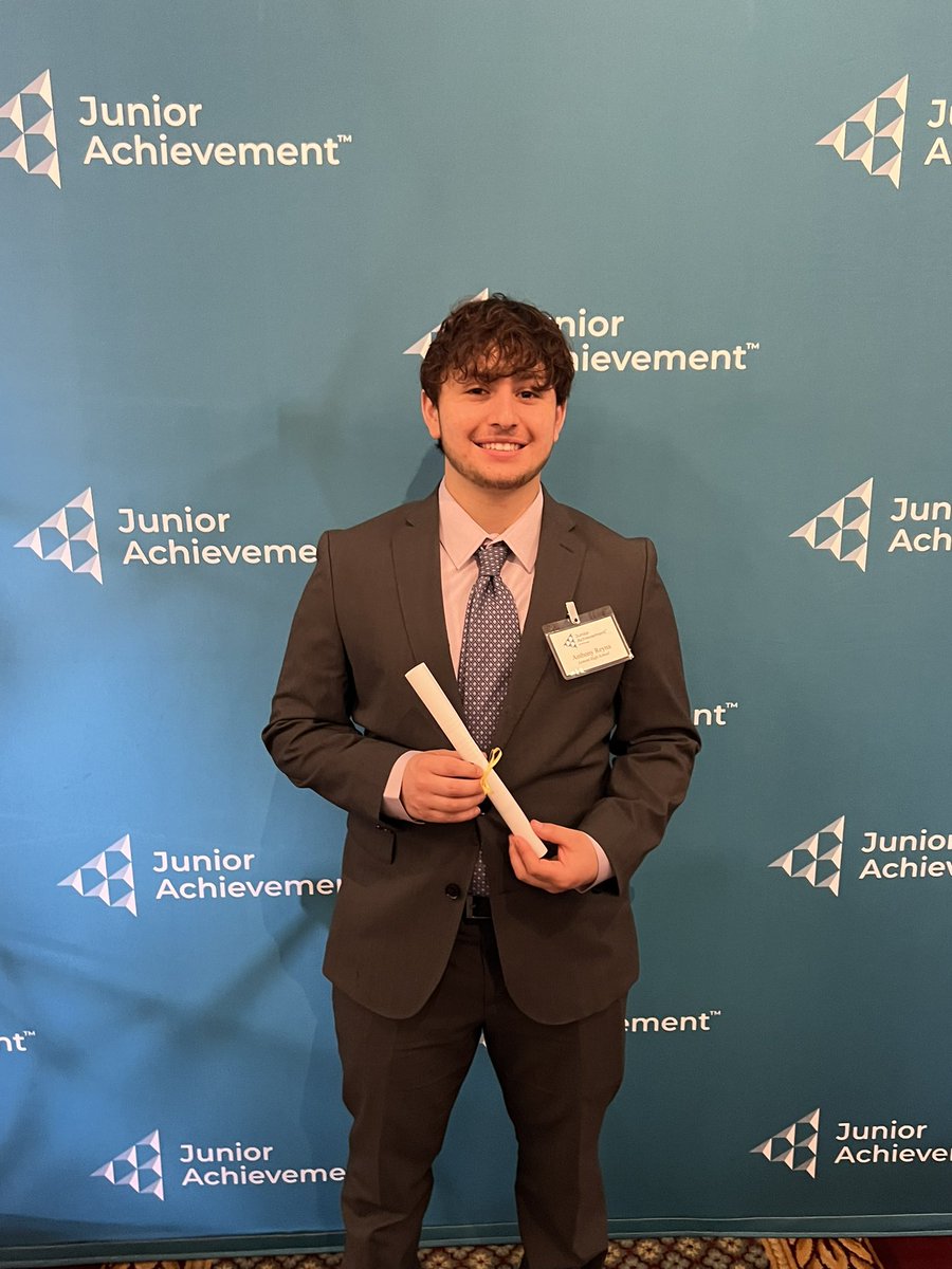 LHS_Publishing's tweet photo. An amazing luncheon hosted by @JAChicago ! Nathan Tilly walked out with the prestigious $60k Henry Crown Scholarship; Natalia Zagata with $5k 5-3-1 Experian Scholarship &amp; $2k Runner Up Company Essay; and AJ Reyna with $2.5k JA Scholarship! @Lemont_HS @Clubs_LHS #wearelemont https://t.co/p6nfSr9ztQ