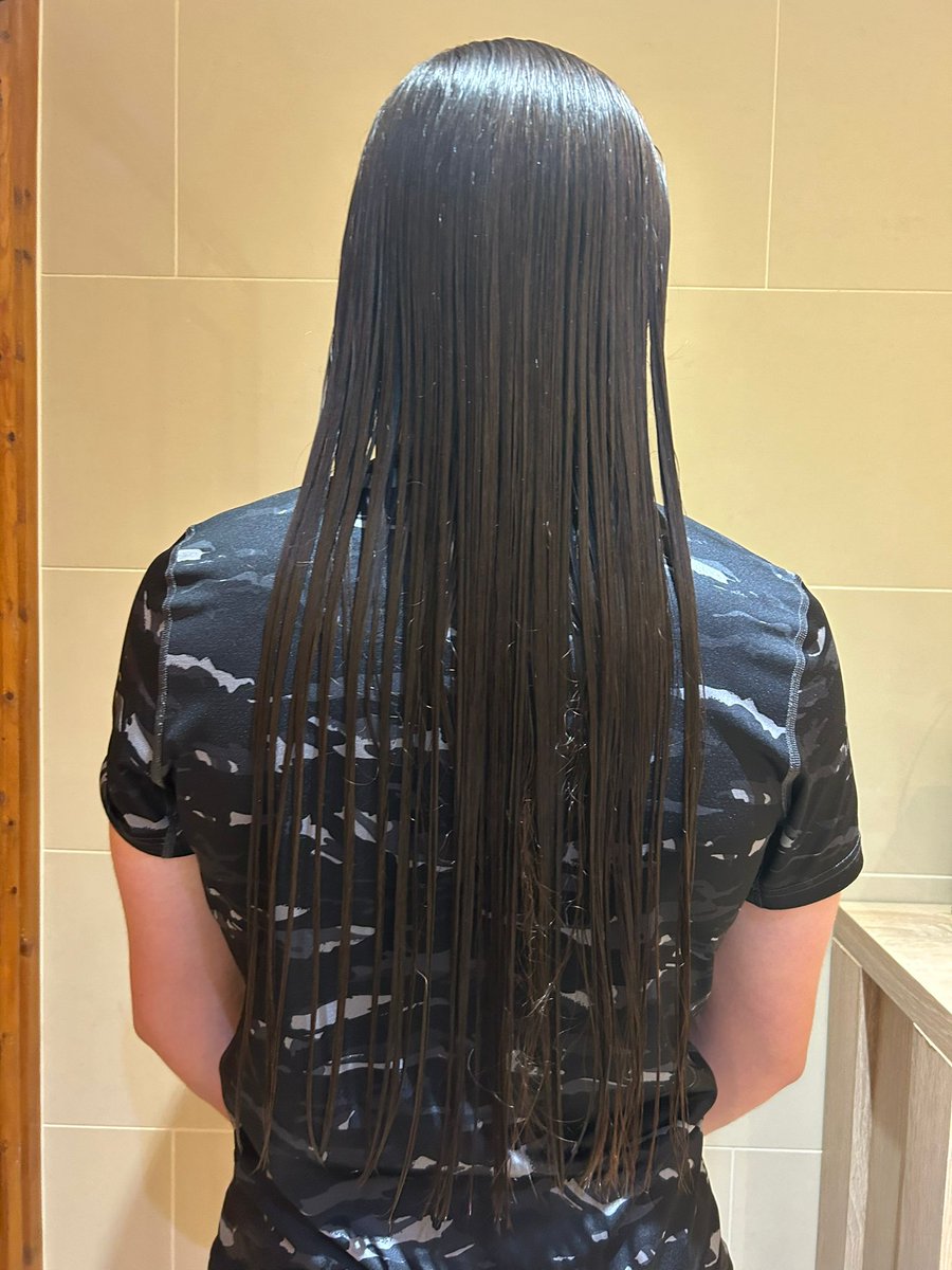My friend Dylan Llewellyn is fundraising for Little Princess Trust. Check out their <a href="/JustGiving/">JustGiving</a> page and please donate if you can. Thank you! #JustGiving justgiving.com/page/dylan-lle…