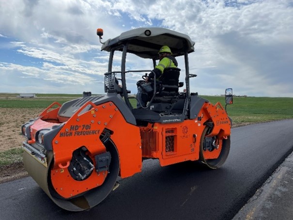 Are your kids creative? Ask them to come up with a name for this new pavement roller hitting the streets of Arapahoe County! Public Works and Development invites all County elementary school students to submit an original name. Enter now through May 29: s.alchemer.com/s3/PWD-Roller-…