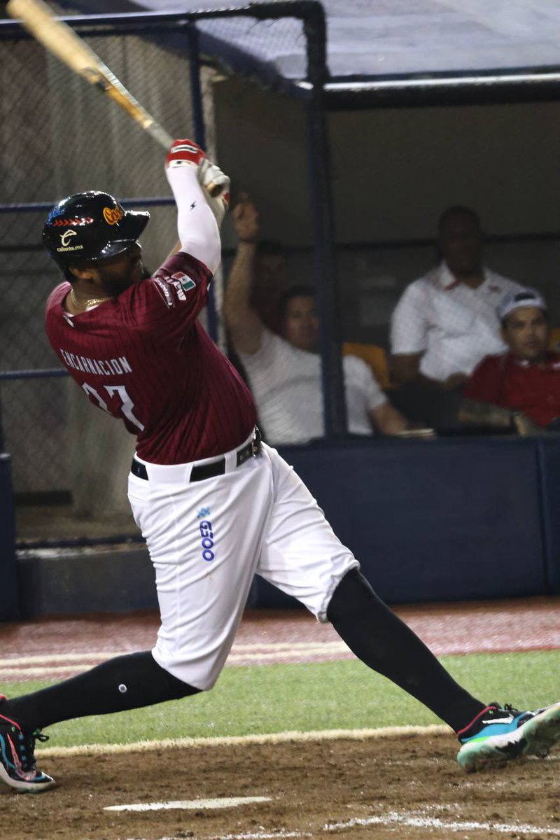 Sencillamente Jerar Encarnación prendió la @LigaMexBeis 💣💥

🔥 26 J
🔥 93 AB
🔥 34 H
🔥 1 2B
🔥 19 HR 
🔥 36 RBI
🔥 13 BB
🔥 .366 AVG 
🔥 .439 OBP
🔥 .989 SLG
🔥 1.429 OPS 

Pertenece a las @aguilascibaenas en LIDOM