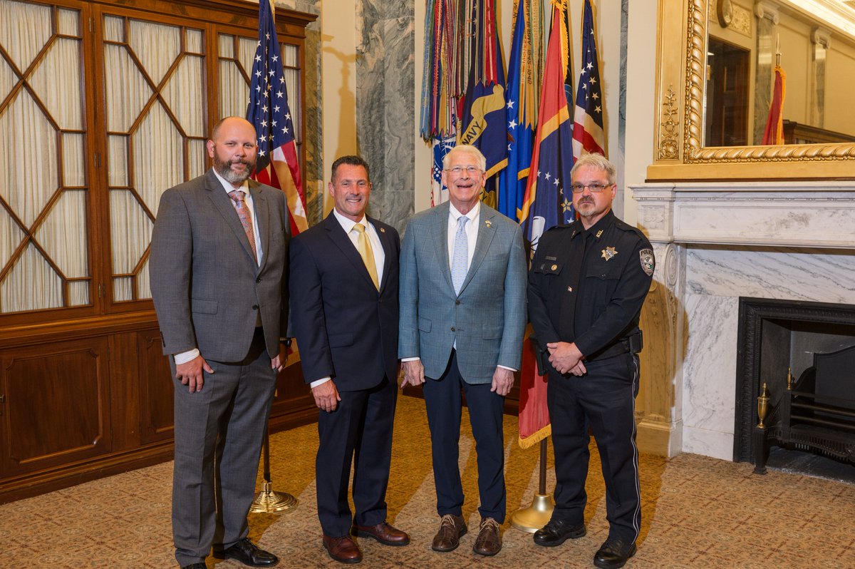 At “Mississippi Morning” today, it was great to visit with Chief Toby Schwartz and other officers from the Bay St. Louis Police Department.