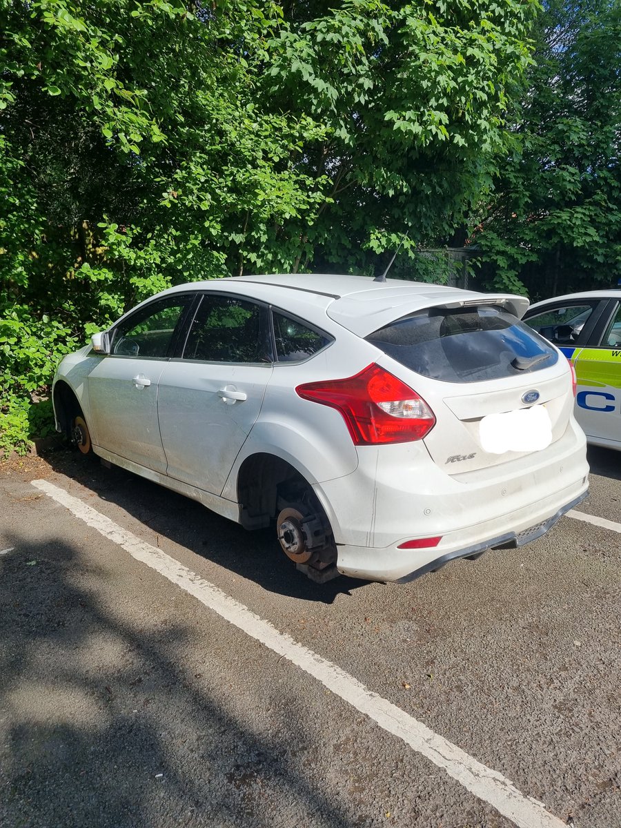 Yesterday, PC Smith and PC Richards came across a stolen vehicle in Gomer Street which was later seized. If you see any suspicious vehicles in your area, please report this to us via 101. 👮