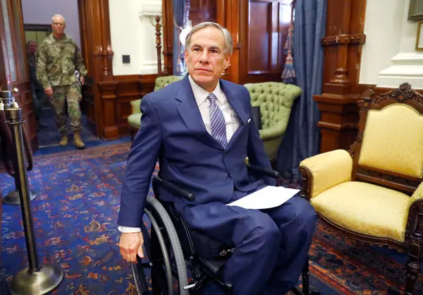 EUA🇺🇸: O governador do Texas, Greg Abbott, concede perdão total ao sargento do Exército que matou um manifestante BLM.