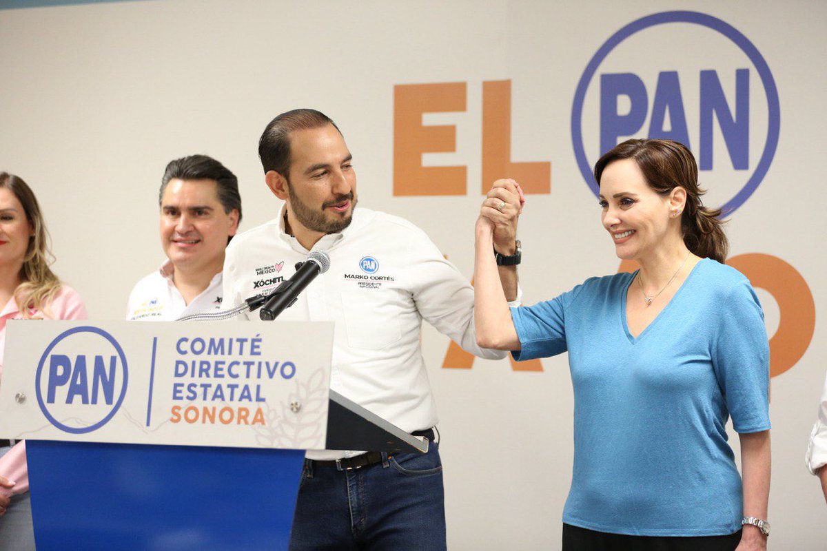 MarkoCortes's tweet image. Este es el equipo que terminará con la corrupción e ineptitud del gobierno en Sonora👊🏼 @LillyTellez seguirá defendiendo México desde el Senado y @TraviesoArce luchará por un mejor país en la Cámara de Diputados.

#VotaPAN