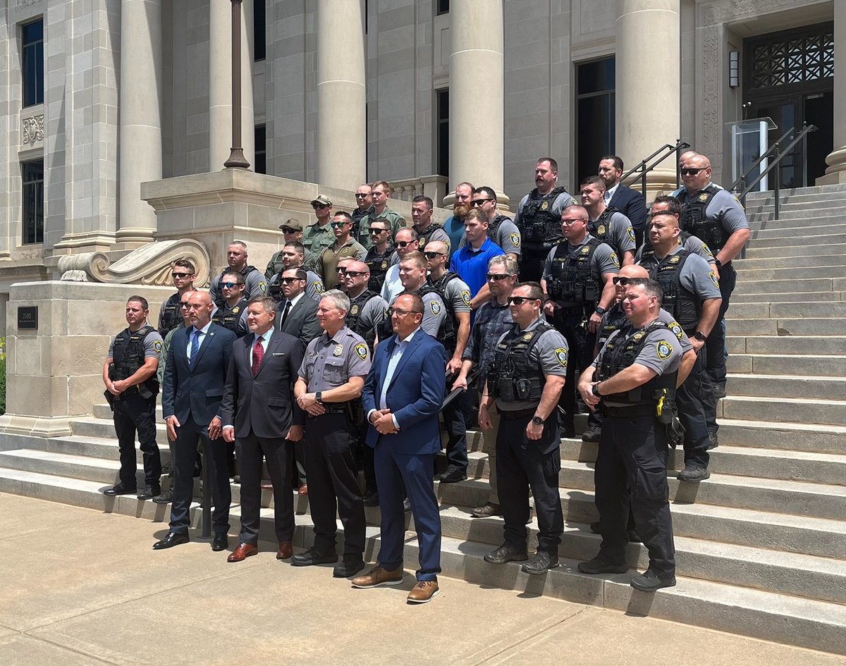 It was my honor to cross commission several dozen @OKCPD officers as officers of the Attorney General's Office in a historic partnership today. These officers will help my team fight the influx of organized crime and illegal activity into Oklahoma and help ensure public safety.