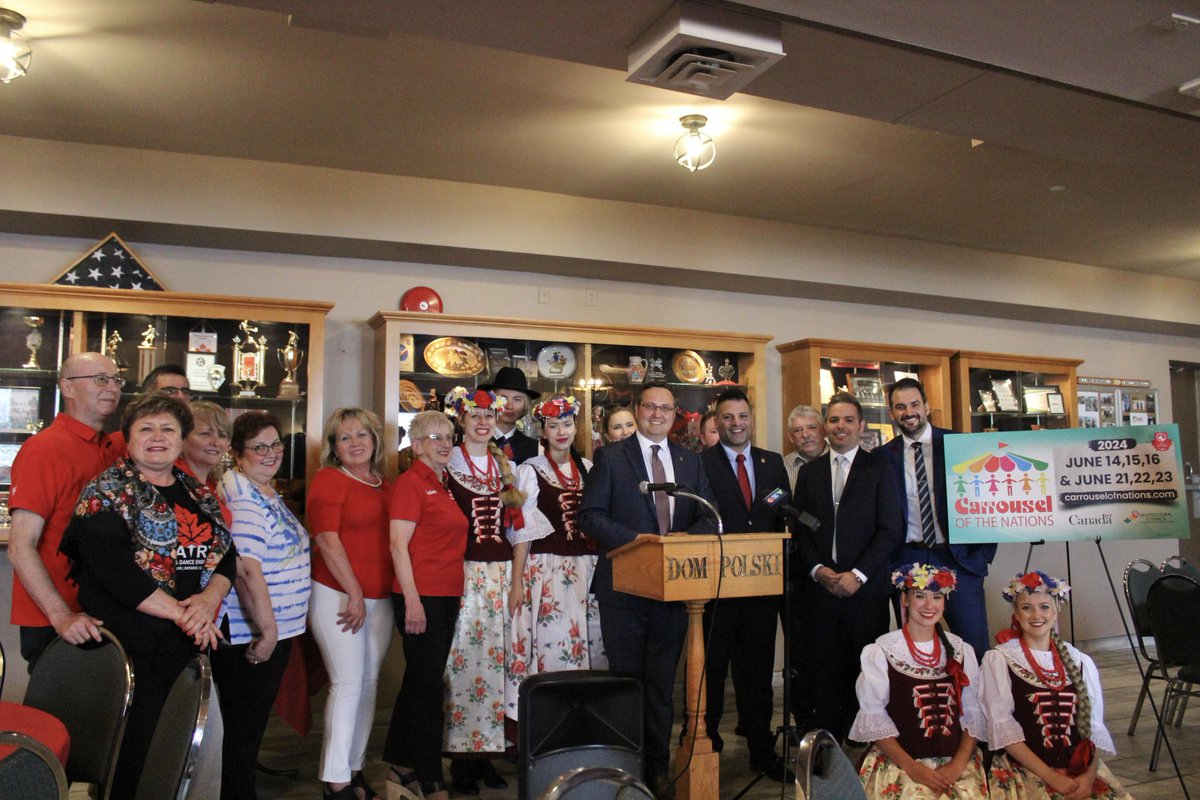 Since 2015, our federal government has proudly provided $500,000 to support Carrousel of the Nations, a celebration of our community's diversity & traditions. Today, we announced $57,600 for @MultiCulturalCl, its amazing staff & volunteers, to help put on the best Carrousel ever!