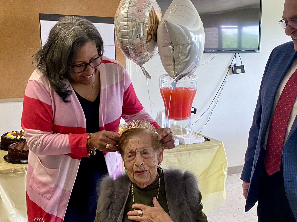 HACP1's tweet image. Today was a day of celebration at Murray Towers as we honored our centenarian, Ms. Emma Alper!

Ms. Alper was born on May 5, 1924, in Orsha, a city in Vitebsk Region, Belarus, a daughter of the late Haya and Moishe (Moses) Alper. 

She was a dentist in Russia for more than 40…