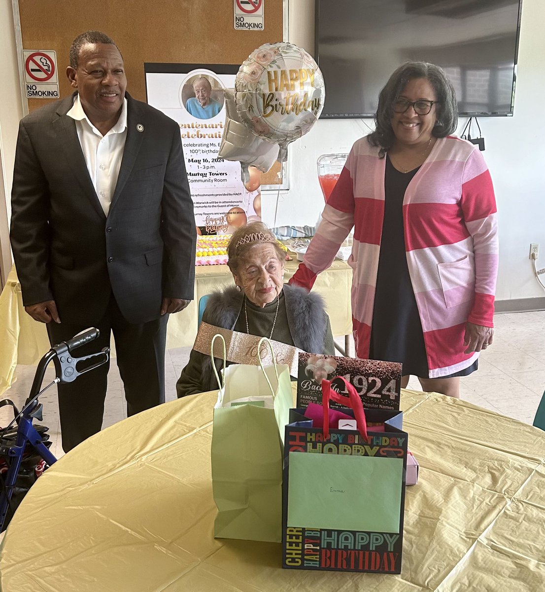 HACP1's tweet image. Today was a day of celebration at Murray Towers as we honored our centenarian, Ms. Emma Alper!

Ms. Alper was born on May 5, 1924, in Orsha, a city in Vitebsk Region, Belarus, a daughter of the late Haya and Moishe (Moses) Alper. 

She was a dentist in Russia for more than 40…